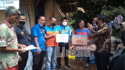 DPD KNPI kabupaten Tasikmalaya Peduli Korban Kebakaran di Salawu